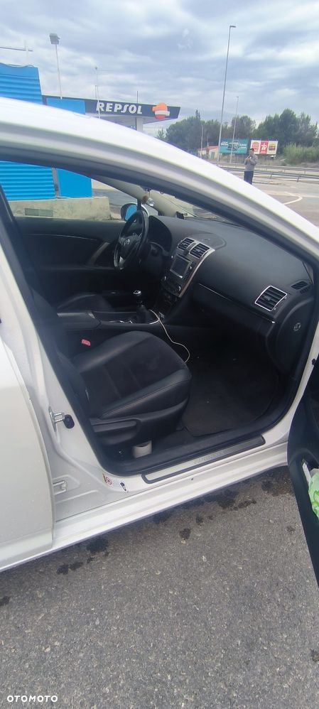 Toyota Avensis 2.0 Business Edition - 10