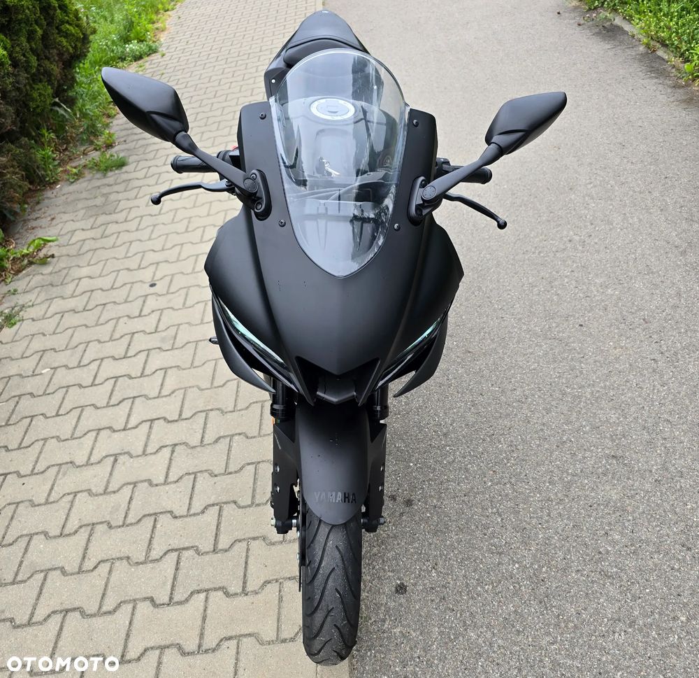 Yamaha R3 - 18