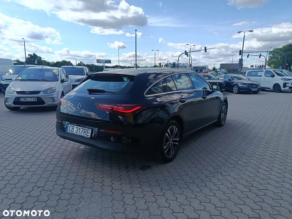Mercedes-Benz CLA 250 e PHEV 8G-DCT - 3