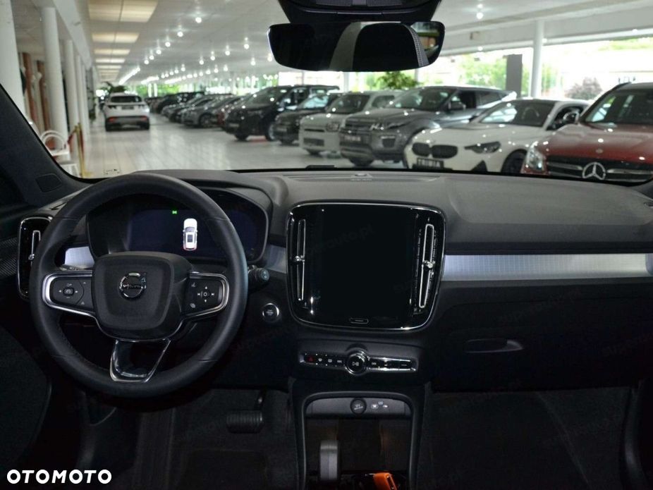 Volvo XC 40 B4 Ultra Black Edition - 7