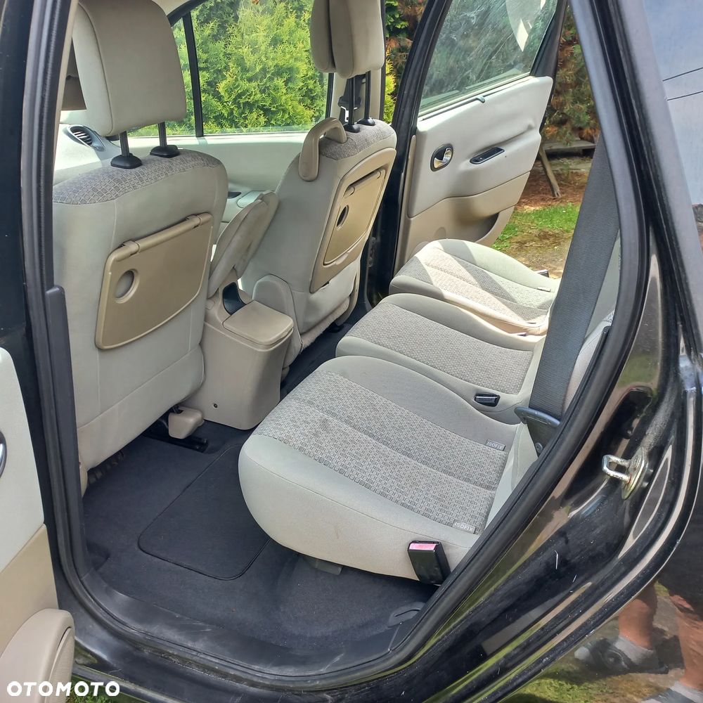 Renault Grand Scenic - 3
