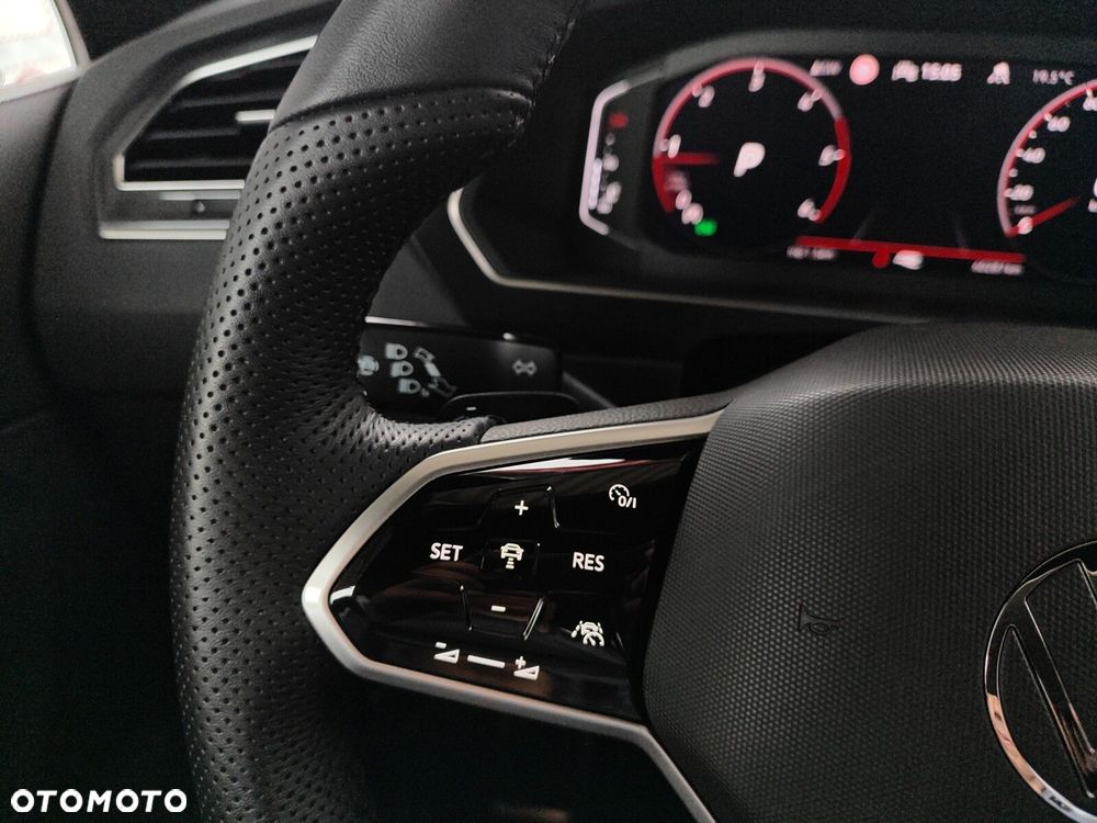 Volkswagen Tiguan 2.0 TDI SCR 4Mot R-Line DSG - 17