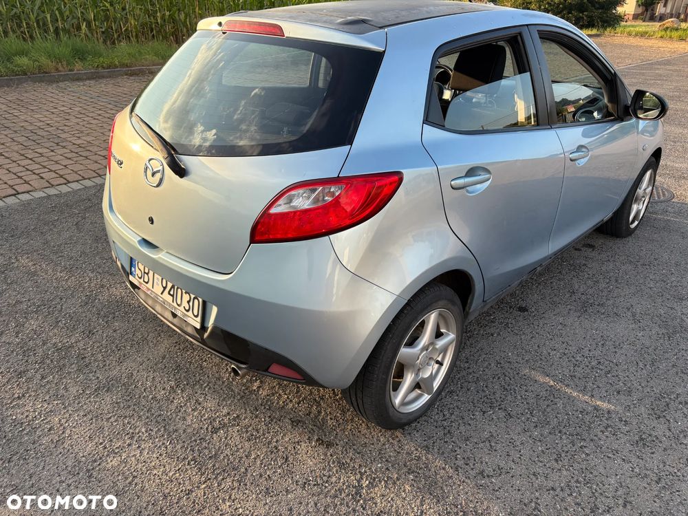 Mazda 2 - 10