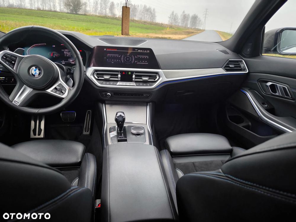 BMW Seria 3 330i M Sport sport - 3