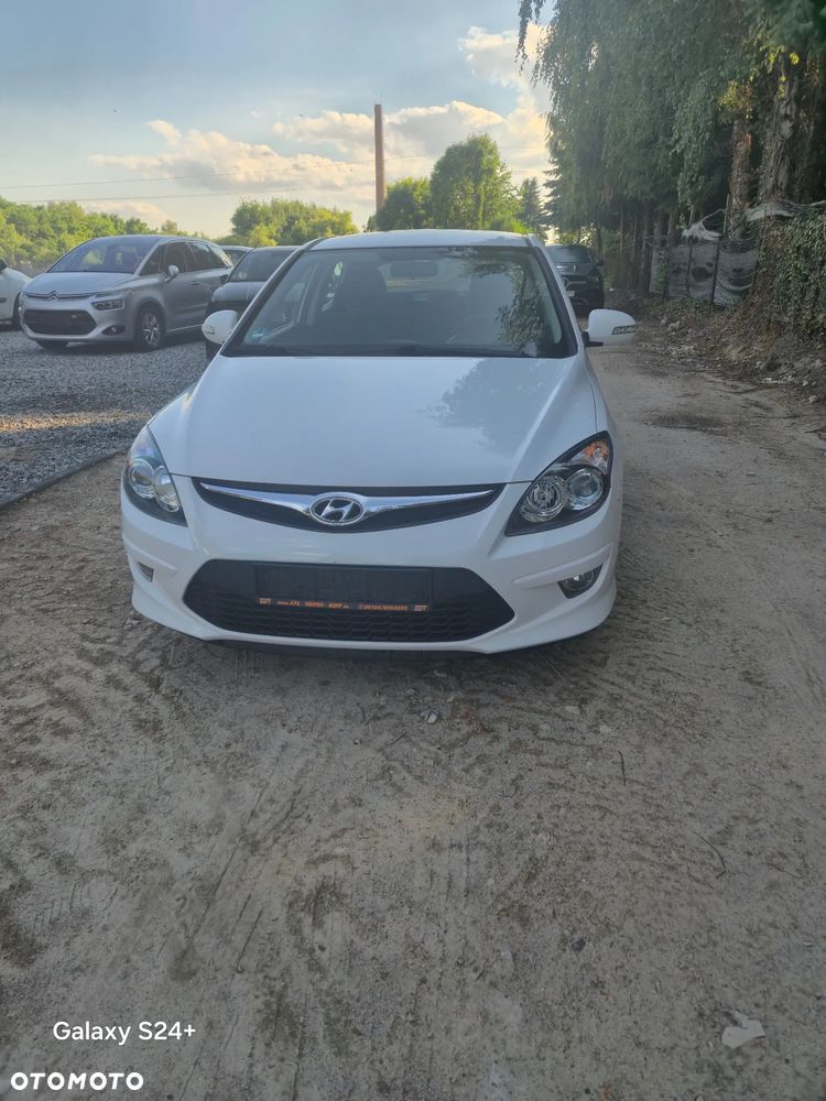 Hyundai i30 1.4 Edition 20 - 23