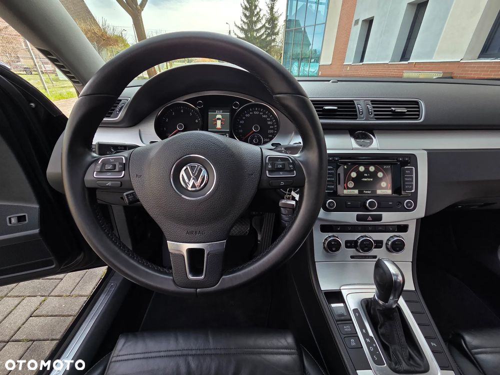 Volkswagen Passat 1.8 TSI DSG Highline - 28