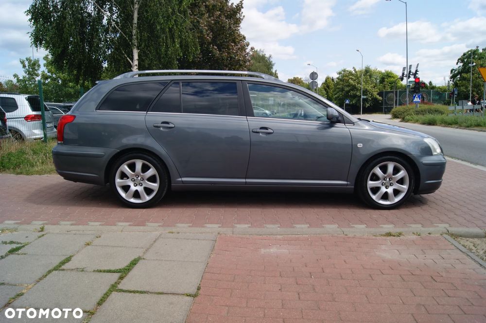 Toyota Avensis 2.0 VVT-i Sol - 4