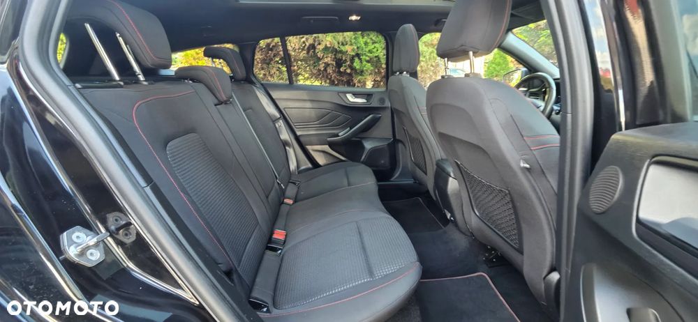 Ford Focus 2.0 EcoBlue ST-Line - 35