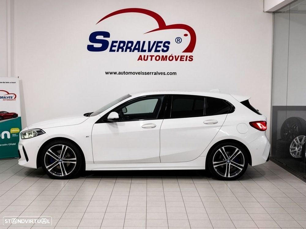 BMW 116 d Pack Desportivo M Auto — fotografia 4