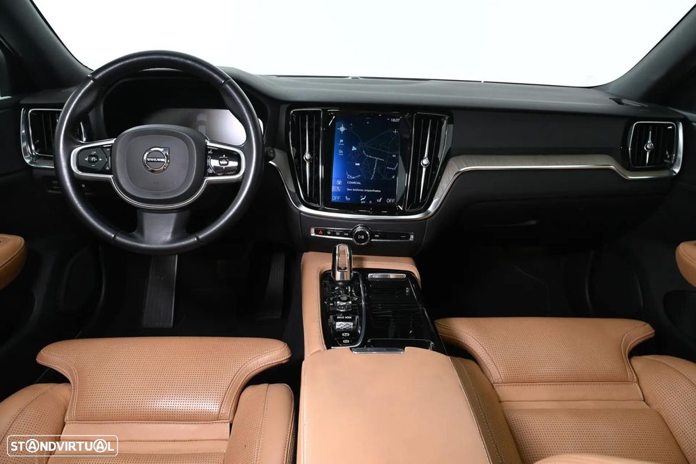 Volvo V60 2.0 T8 AWD TE Inscription - 4