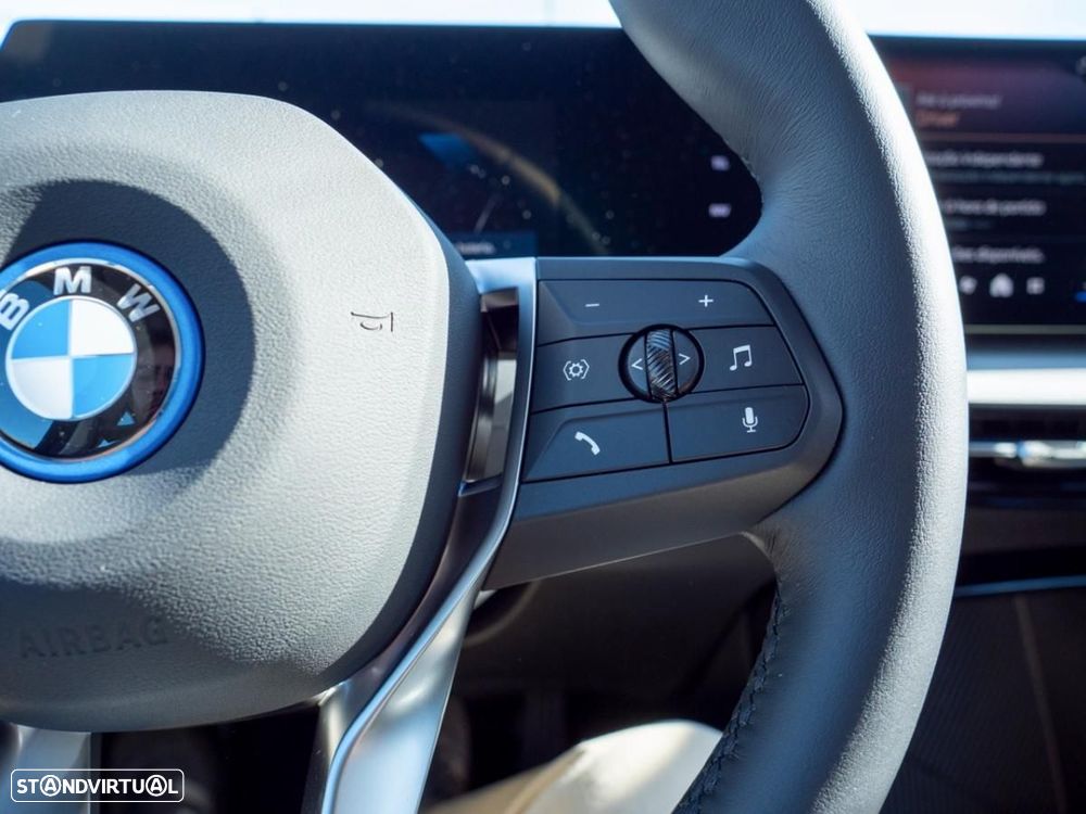 BMW iX1 eDrive20 - 34