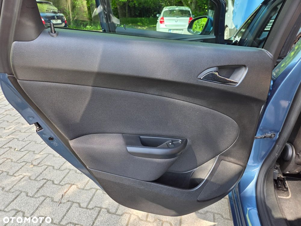 Opel Astra 1.6 CDTI Cosmo - 19