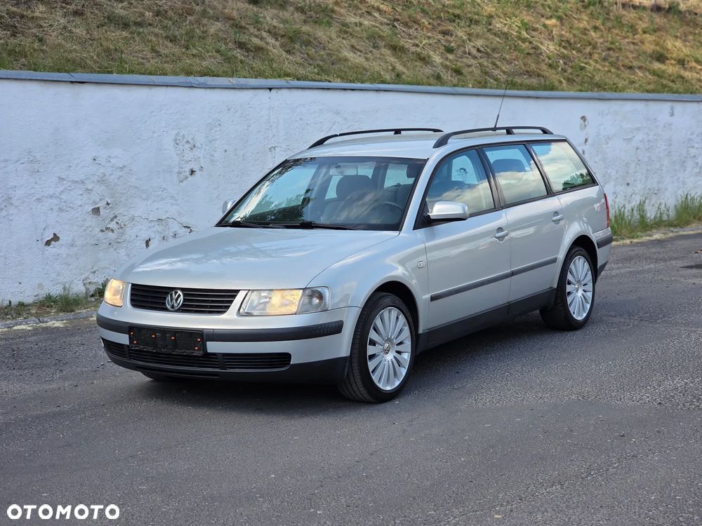 Volkswagen Passat 1.6 Comfortline - 1