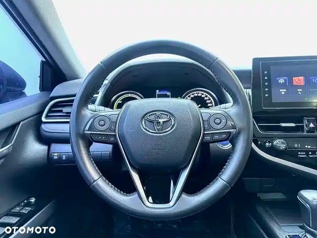 Toyota Camry Business Edition - 10