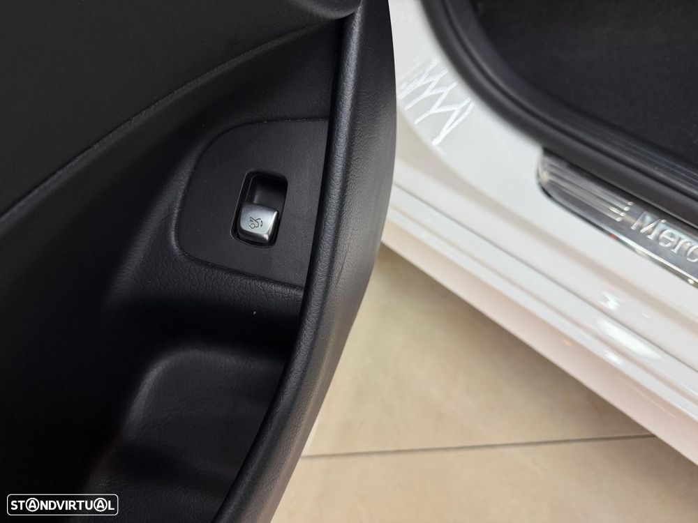 Mercedes-Benz E 300 de AMG Line - 20