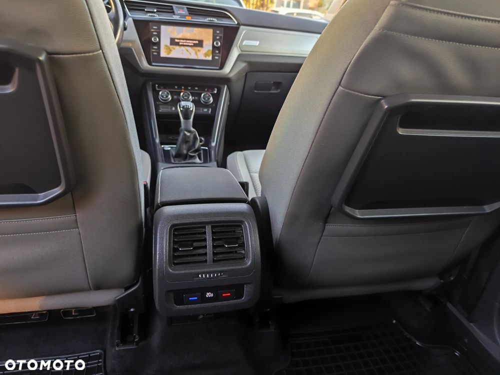 Volkswagen Touran 1.5 TSI EVO Trendline - 27