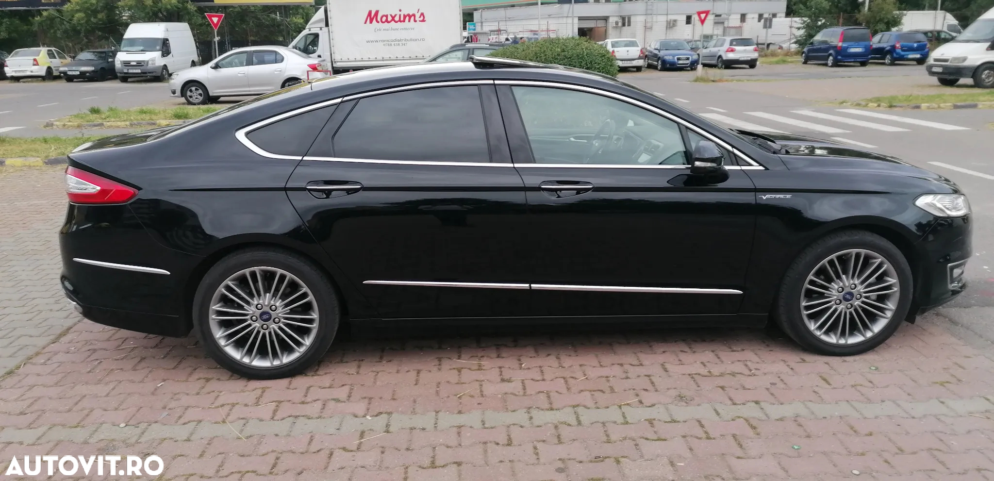 Ford Mondeo 2.0 HEV Vignale - 12