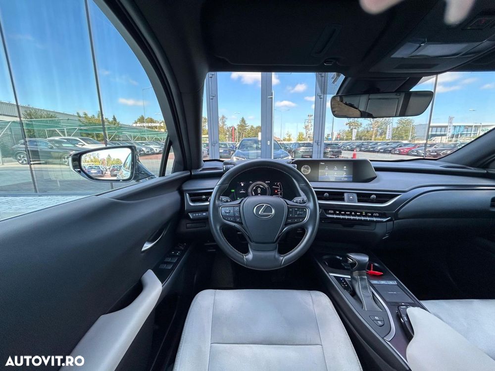 Lexus UX 250h 2.0L HEV 20H- (178 HP) 4X4 CVT Executive - 10