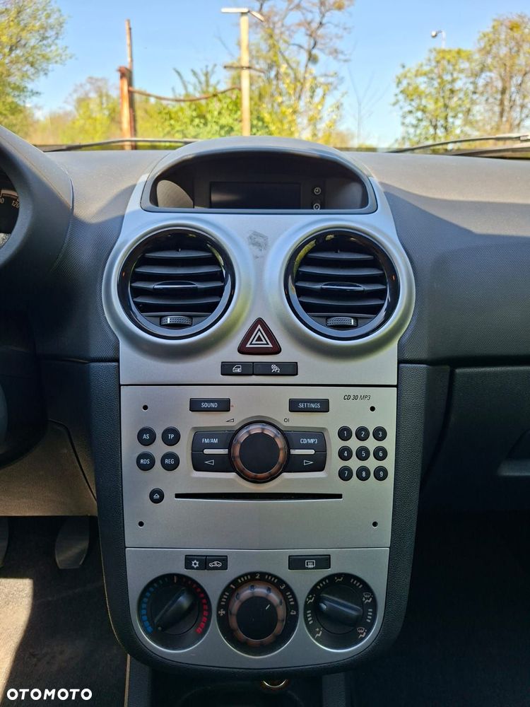 Opel Corsa - 8