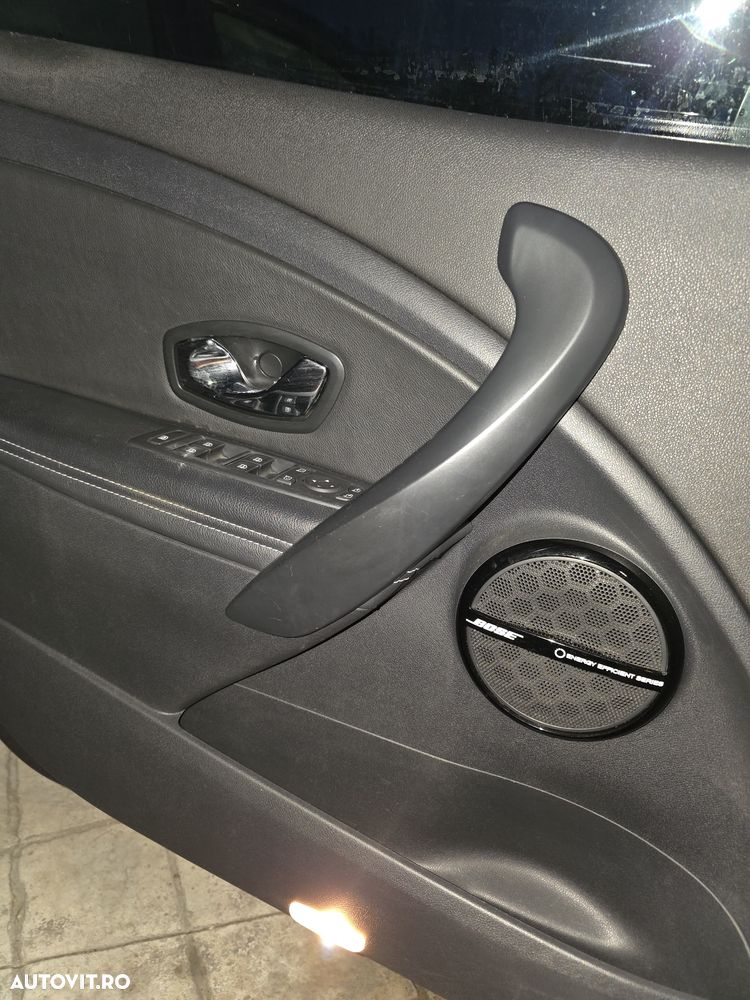 Renault Megane ENERGY dCi 110 Start & Stop Bose Edition - 6