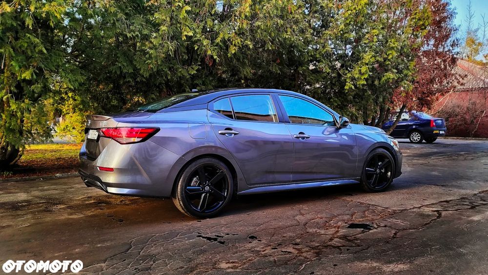 Nissan Sentra - 12