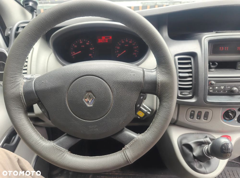 Renault Trafic - 23