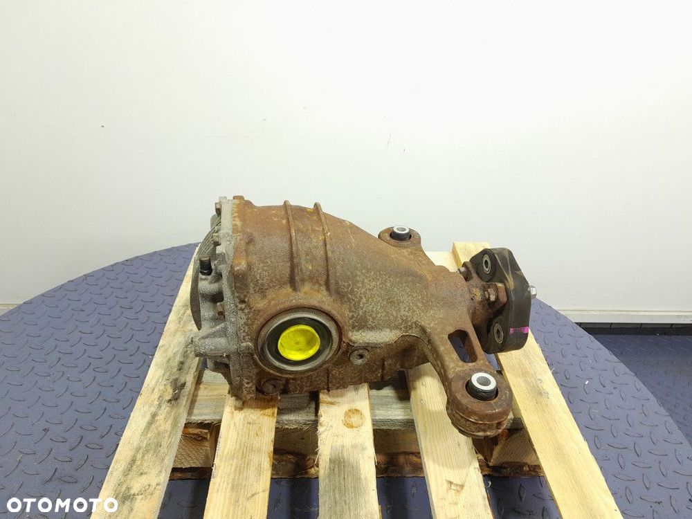 LEXUS IS 300 XE30 LIFT 16-20 2.0T 245 KM MOST TYLNY DYFER - 1