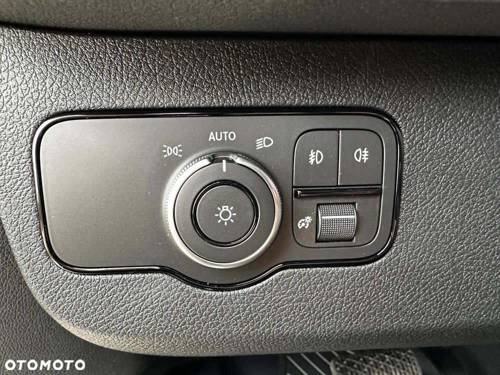 Mercedes-Benz Sprinter - 17