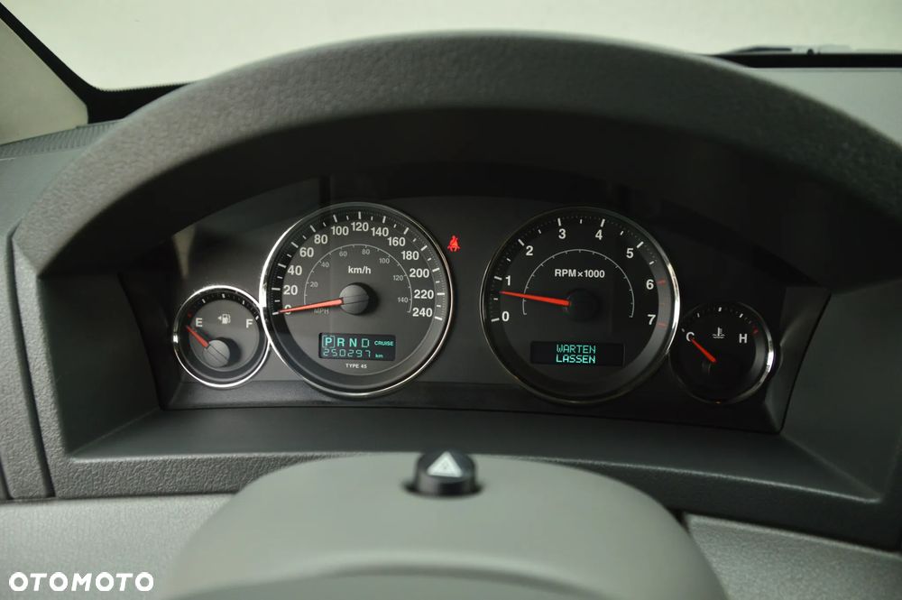 Jeep Grand Cherokee 5.7 V8 HEMI Automatik Overland - 8