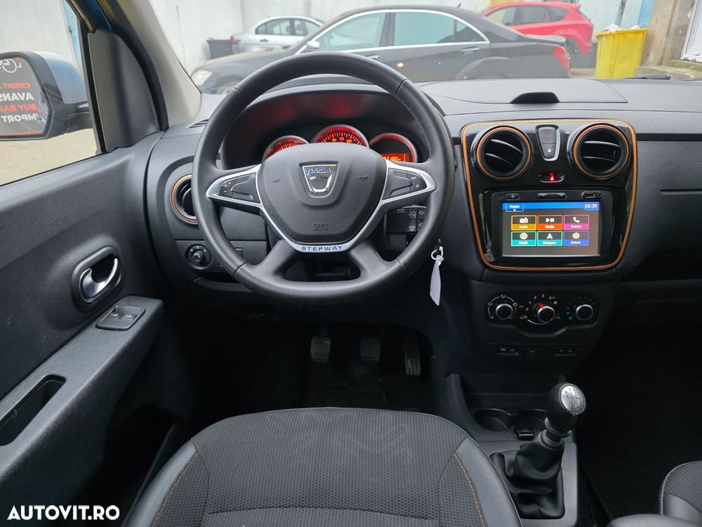 Dacia Lodgy dCi 110 Stepway Celebration - 16