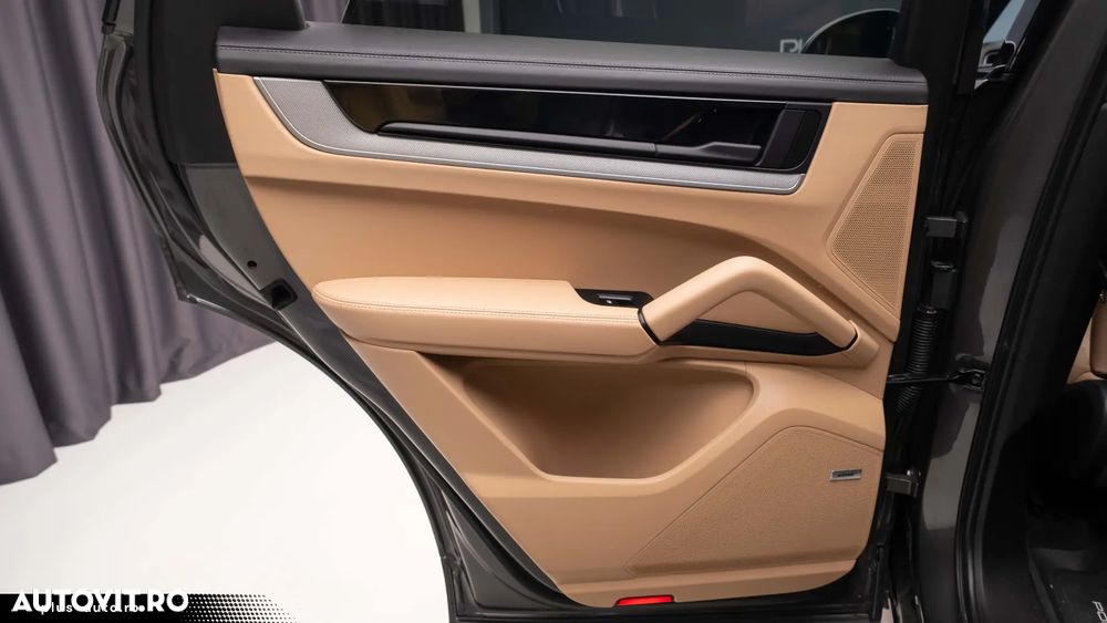 Porsche Cayenne E-Hybrid - 32