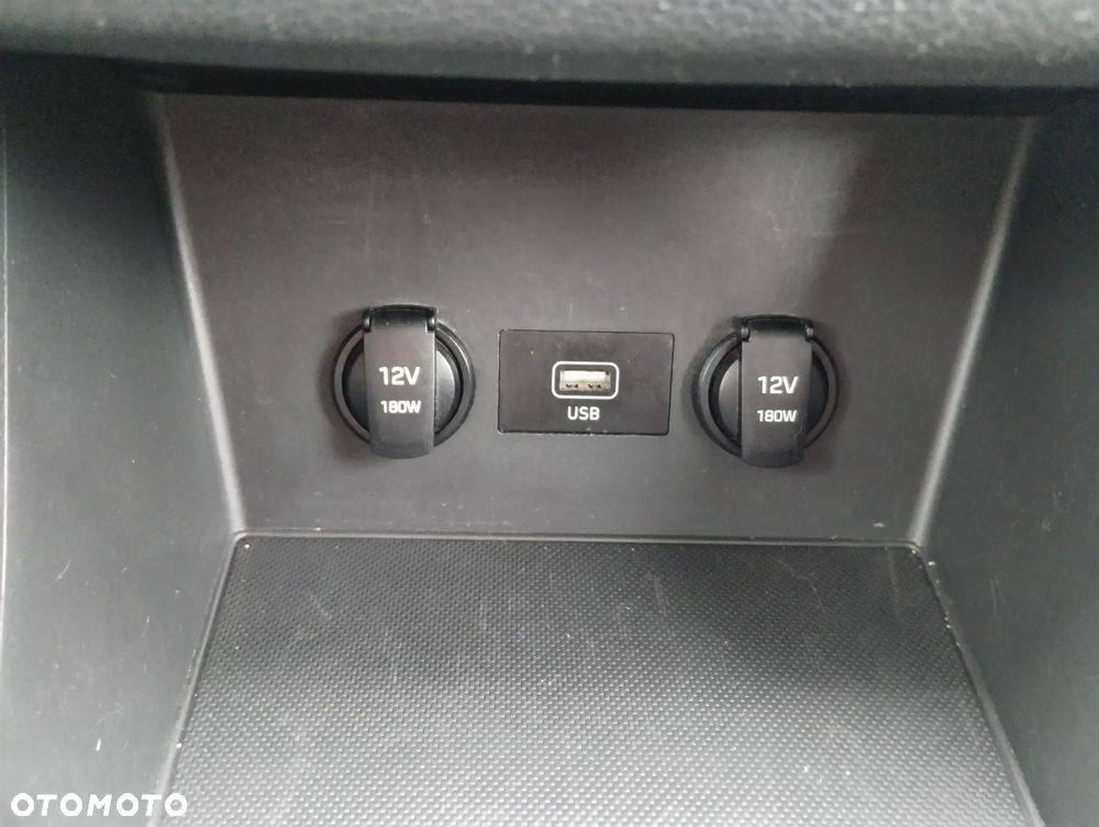 Hyundai i30 1.5 DPI Classic + - 22