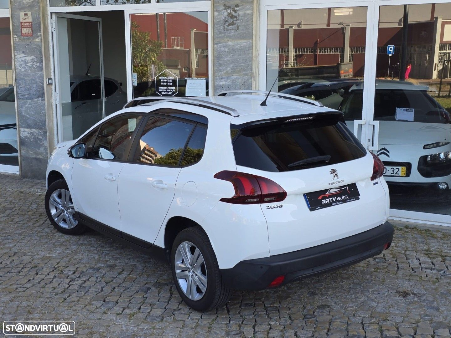 Peugeot 2008 1.2 PureTech Active - 4