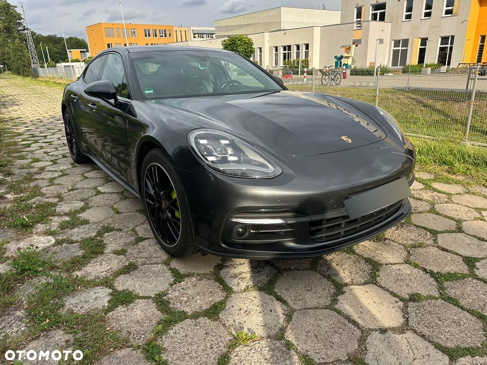 Porsche Panamera 4 E-Hybrid - 2