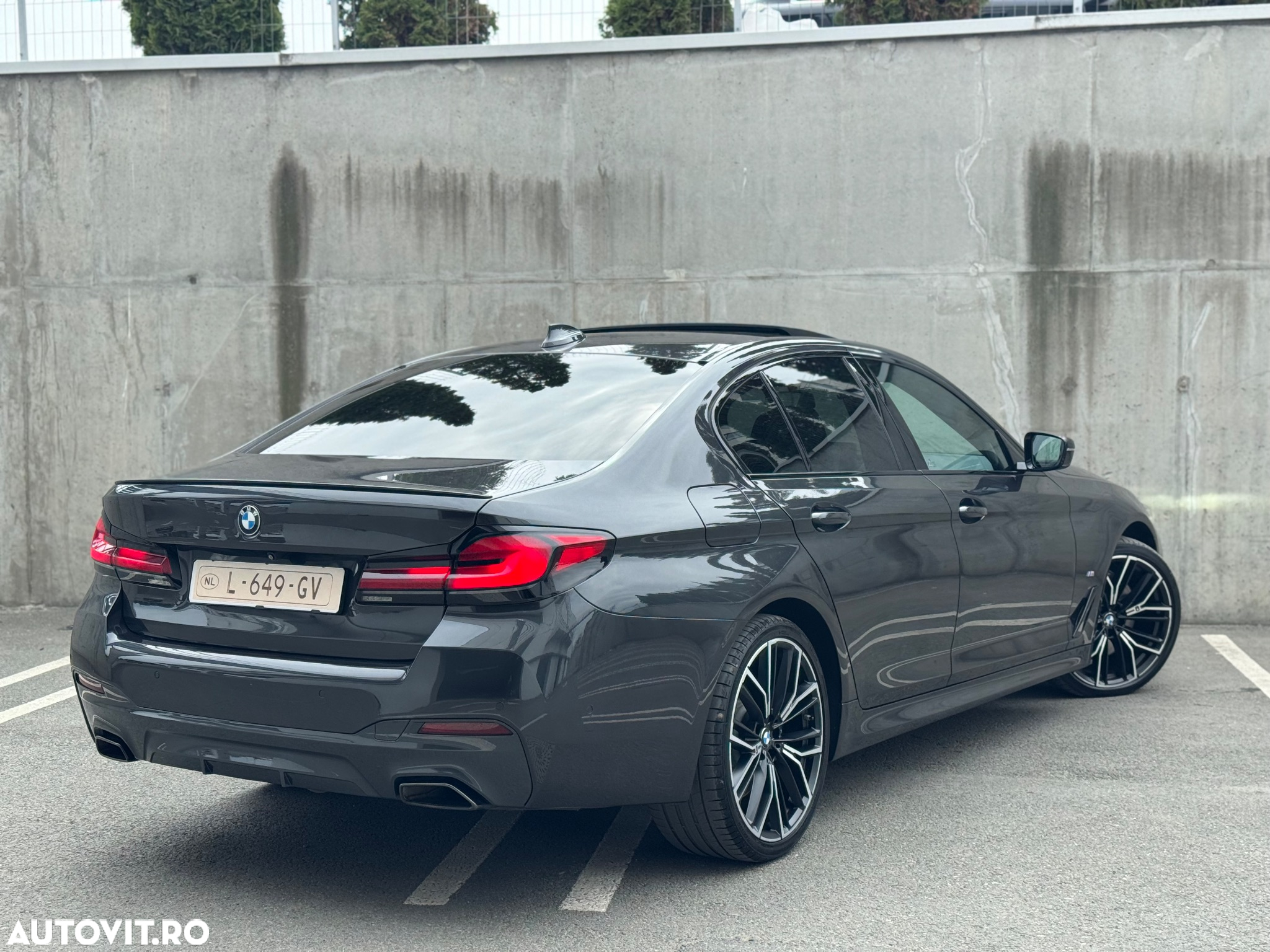 BMW Seria 5 530d xDrive AT MHEV - 4