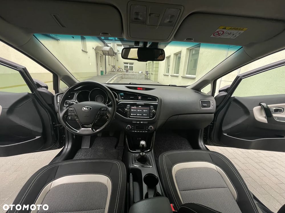 Kia Ceed 1.4 L Business Line Plus - 27