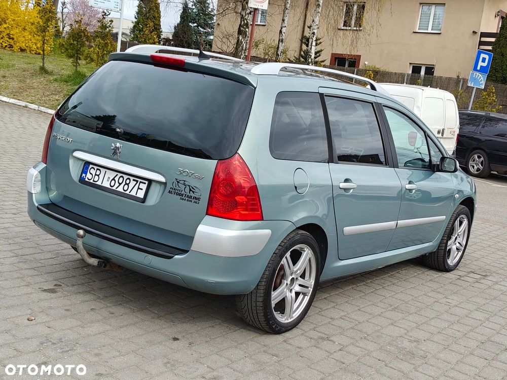 Peugeot 307 HDi SW 110 - 16
