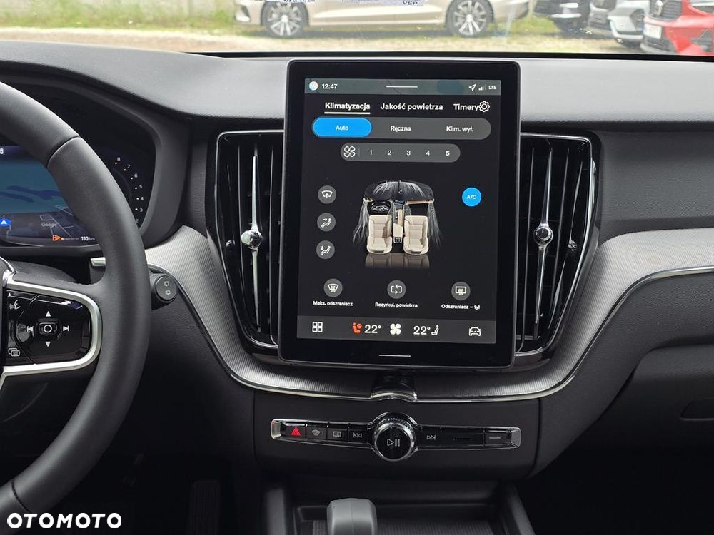 Volvo XC 60 B5 B AWD Plus Bright - 17
