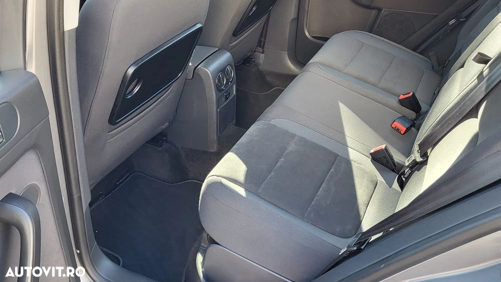 Volkswagen Golf Plus - 8