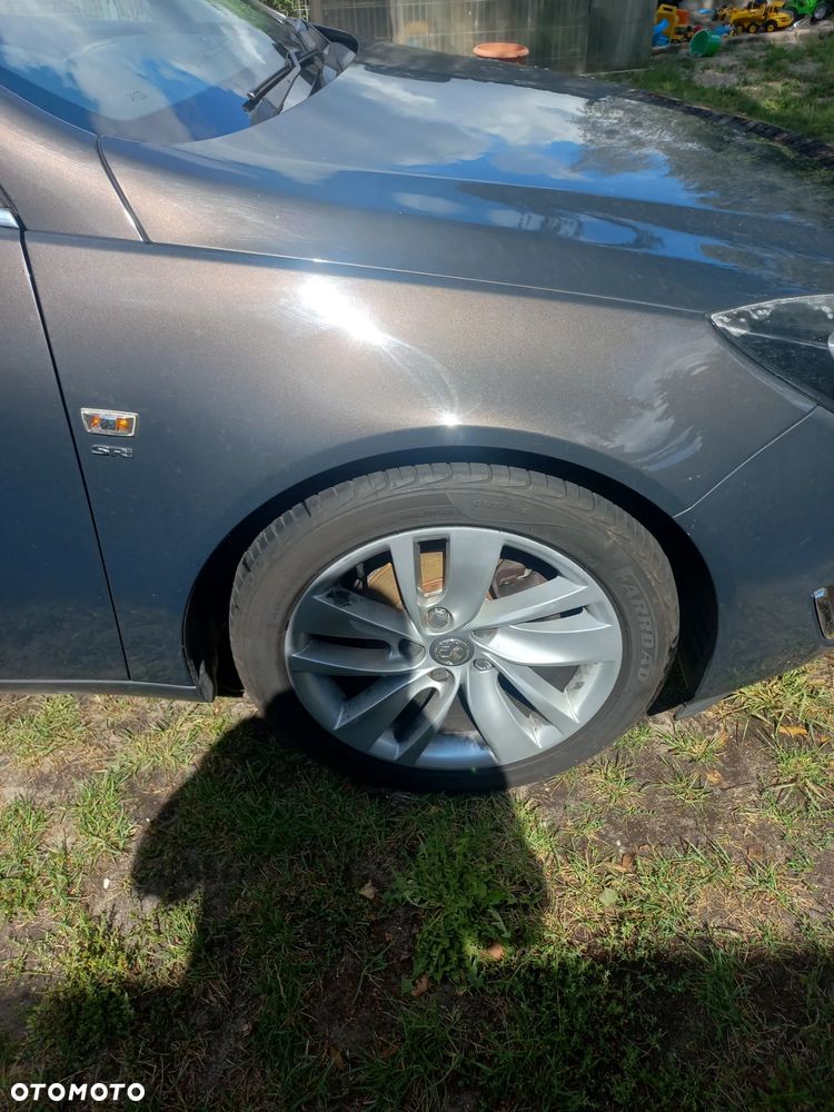 Błotnik przód prawy opel insignia a numer lakieru z190