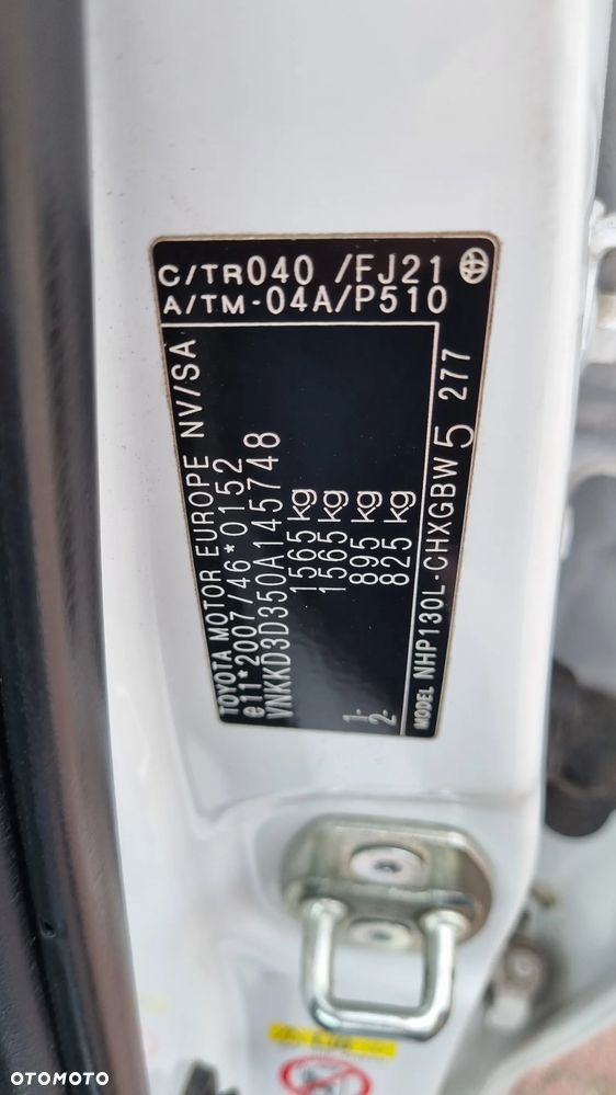 Toyota Yaris 1.5 VVT-i Comfort - 24