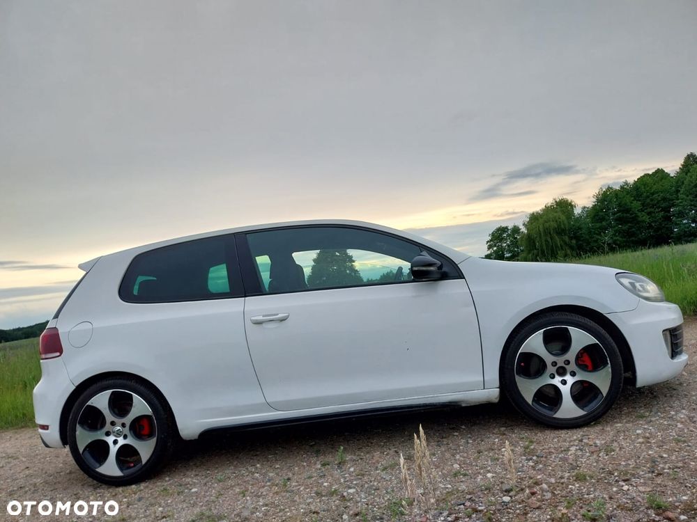 Volkswagen Golf 2.0 TSI GTI - 11