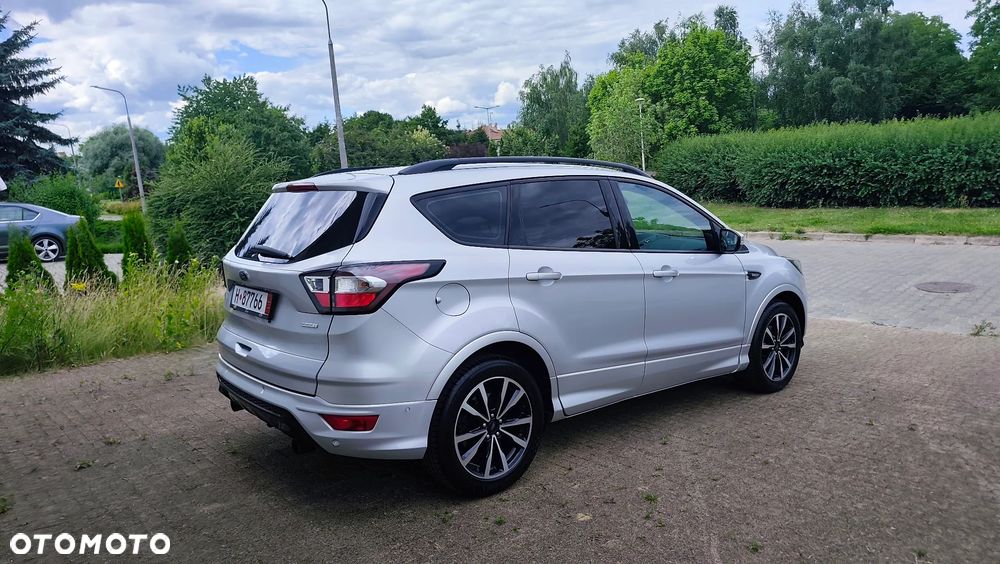 Ford Kuga 1.5 EcoBoost 2x4 ST-Line - 10