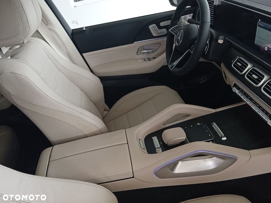 Mercedes-Benz GLE - 12