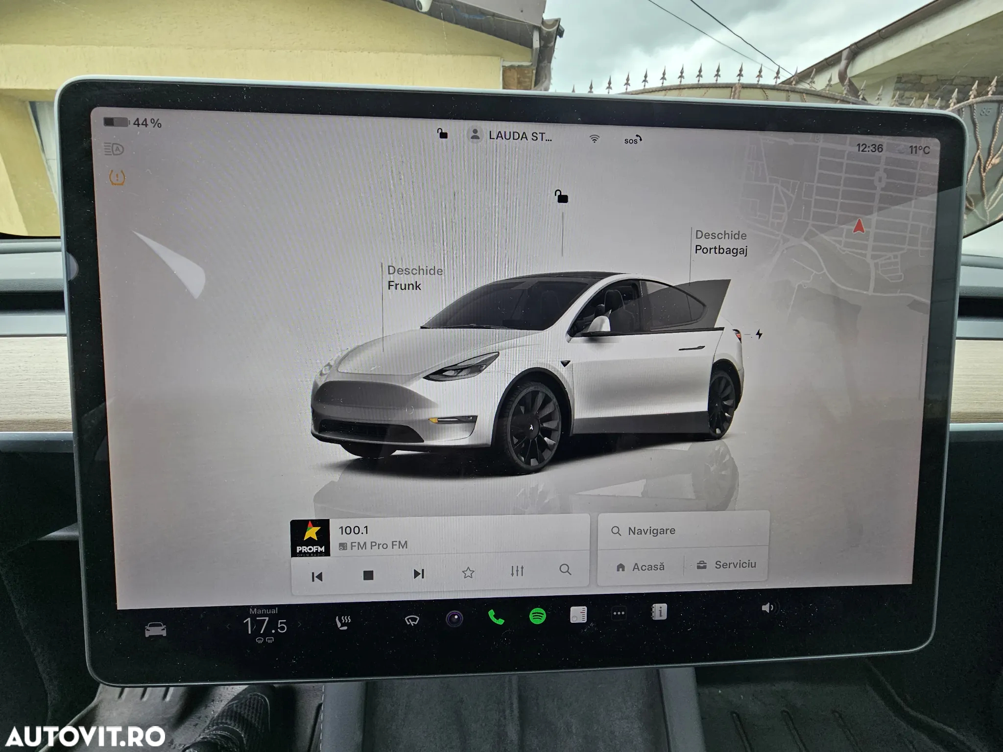 Tesla Model Y Long Range Dual Motor AWD - 12