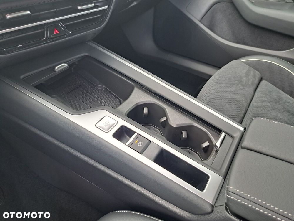 Volkswagen Passat - 11