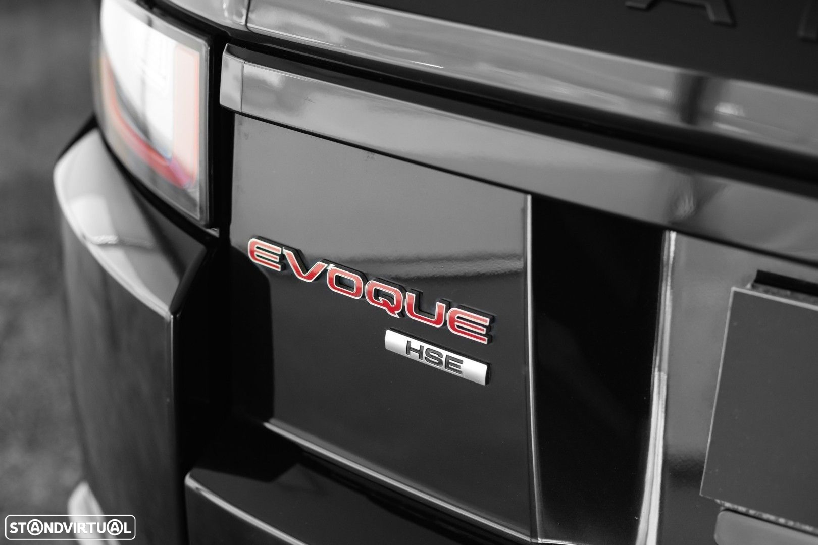 Land Rover Range Rover Evoque 2.0 D180 AWD HSE Auto - 10