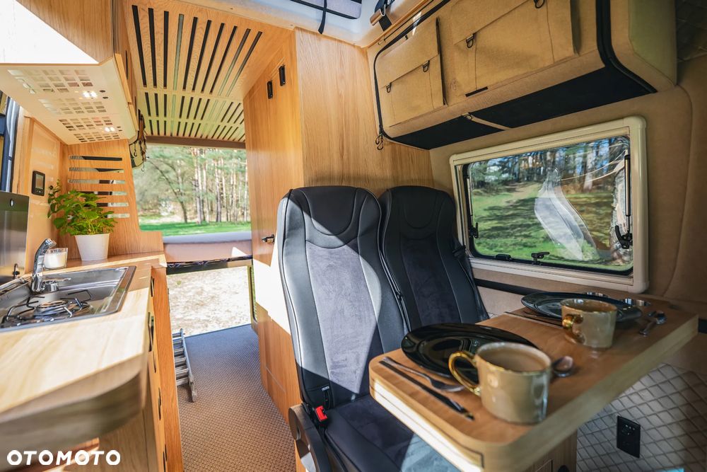 Mercedes-Benz Sprinter - 8