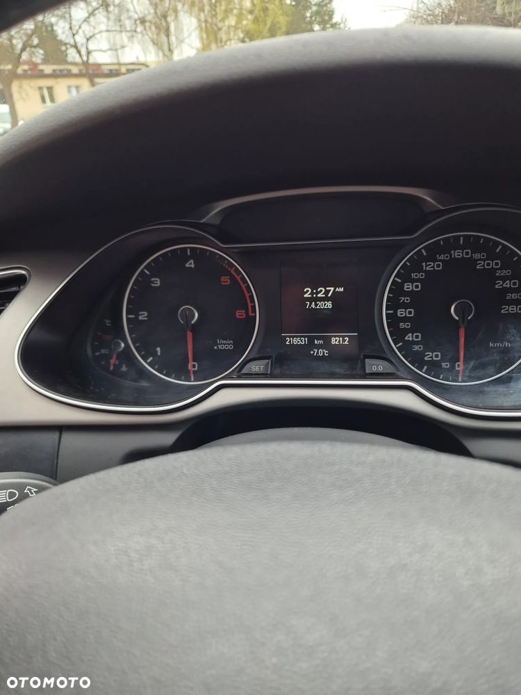 Audi A4 Avant 2.0 TDI DPF clean diesel multitronic Attraction - 17