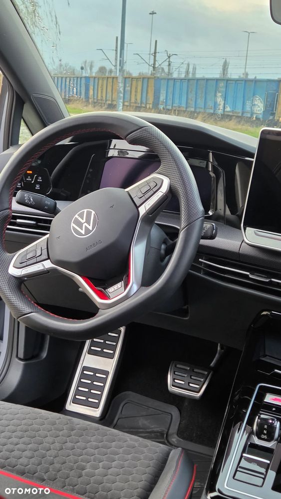 Volkswagen Golf - 19